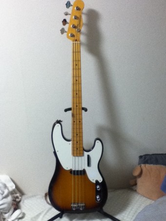 Bacchus の Telecaster シェイプモデル