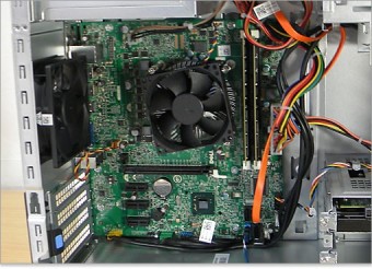 マザーボード 緑色の部分の板のことね