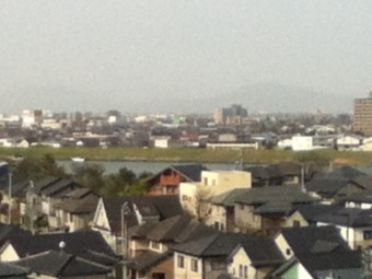 今日はうっすらと…