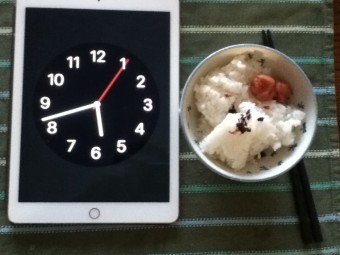 早朝の朝ごはん