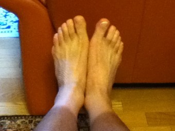 靴下? 履いてませんけど…