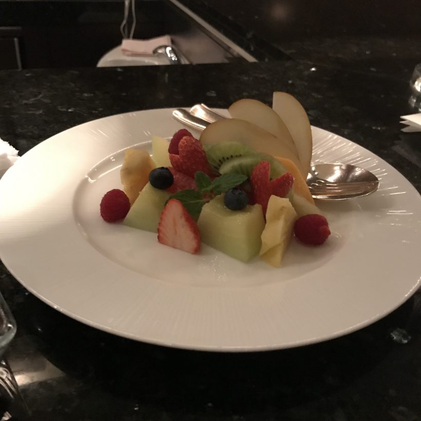 めちゃくちゃおしゃれなフルーツの盛り合わせ